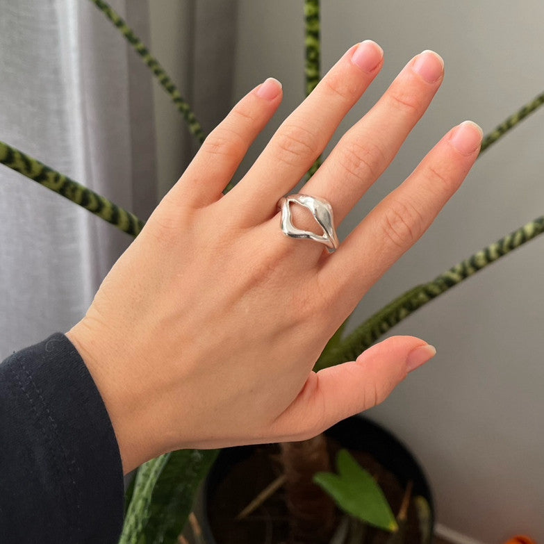 VIVI RING