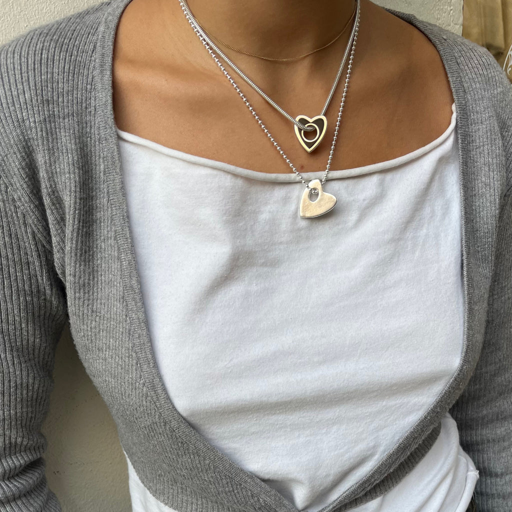 BLACK HEART NECKLACE