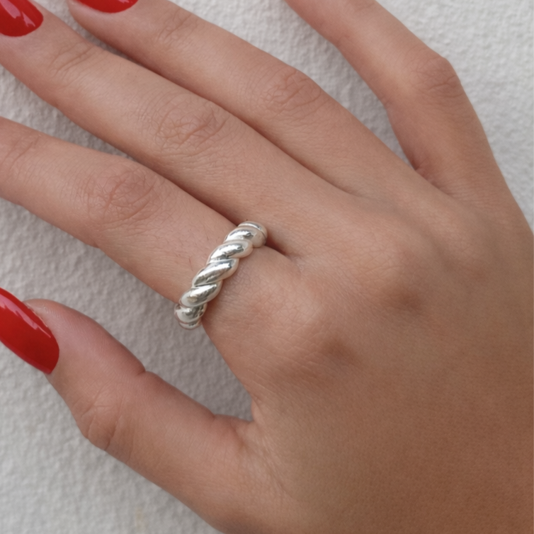 DANI RING